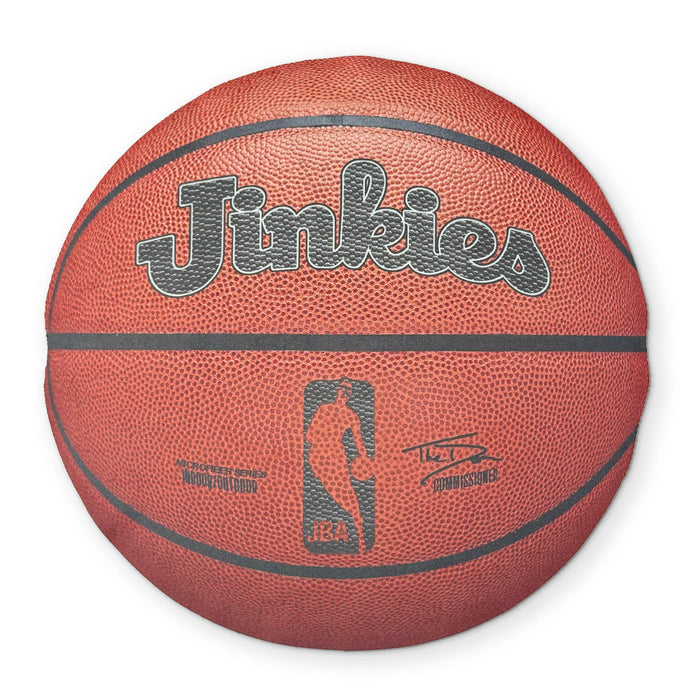 Jinkies-🏀 A BASKETBALL YOU CAN CLEAN YOUR GLASSES WITH