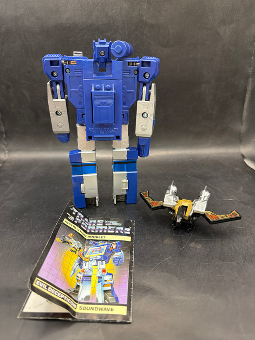 Transformers G1 1983 Soundwave