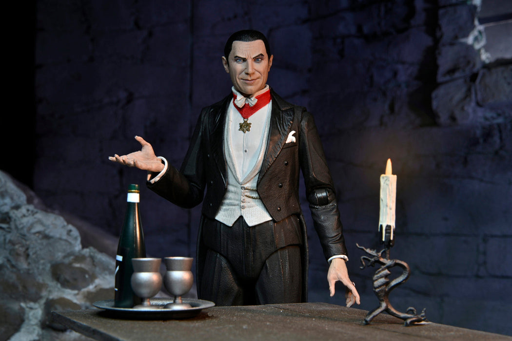 Universal Monsters - 7" Scale Action Figure - Ultimate Dracula (Transylvania)