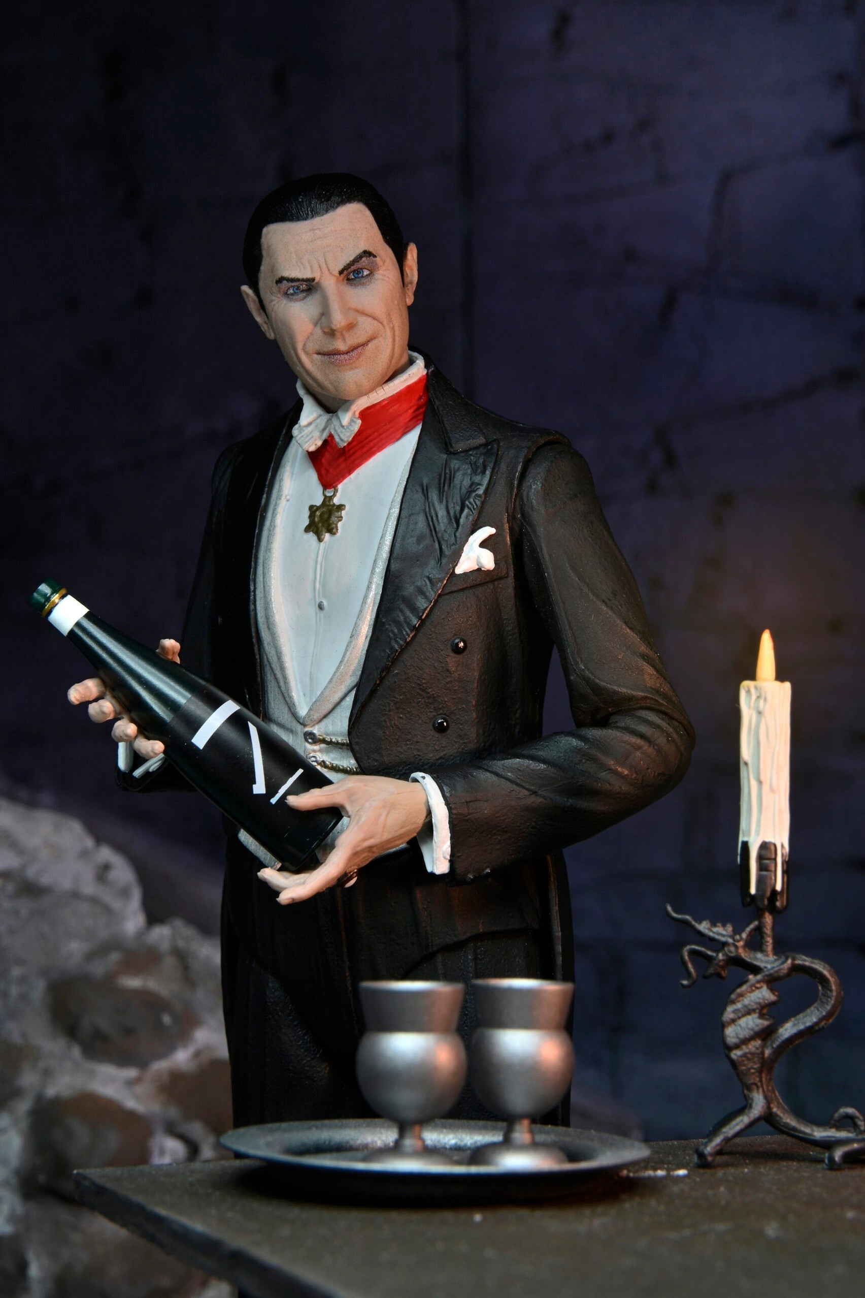 Universal Monsters - 7" Scale Action Figure - Ultimate Dracula (Transy ...