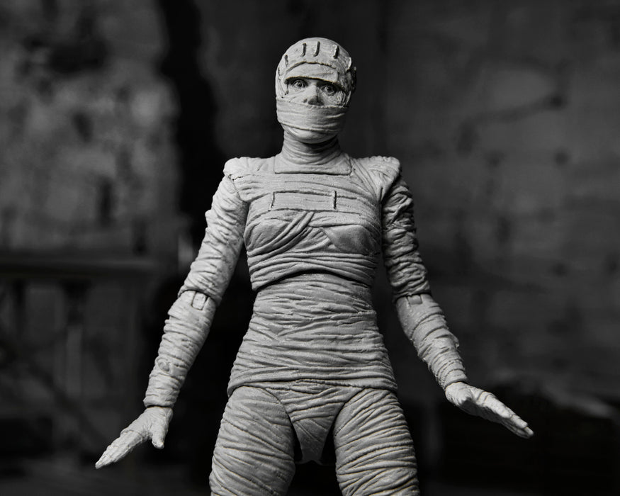 Universal Monsters - 7" Scale Action Figure - Ultimate Bride of Frankenstein (B&W)