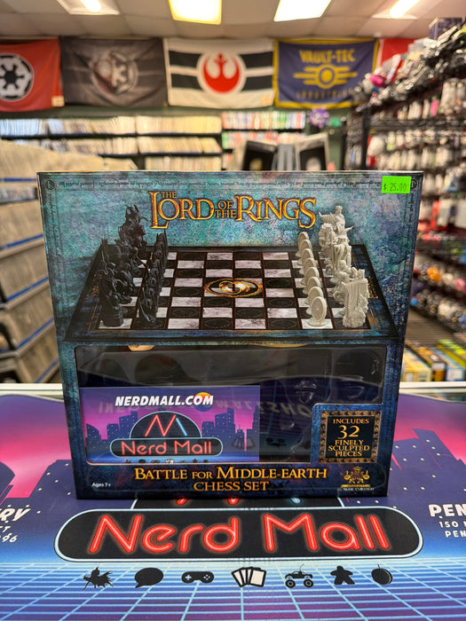 Battle for Middle Earth LOTR Chess Set
