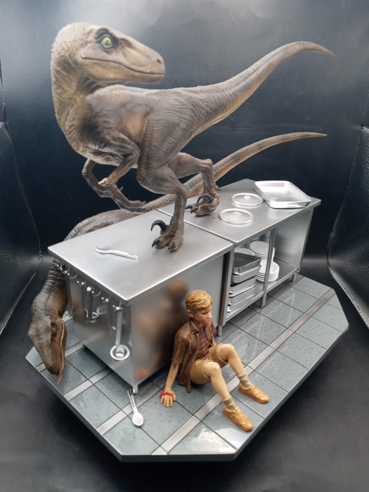 Iron Studios Jurassic Park Velociraptors in the Kitchen Diorama