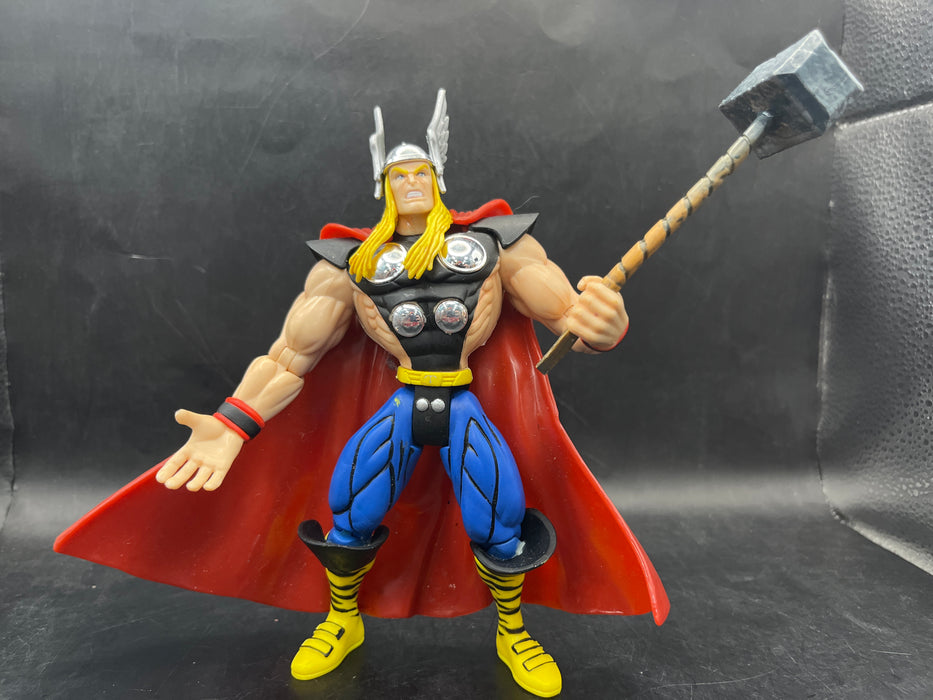 1997 Toybiz Avengers Earth's Mightiest Heroes Thor
