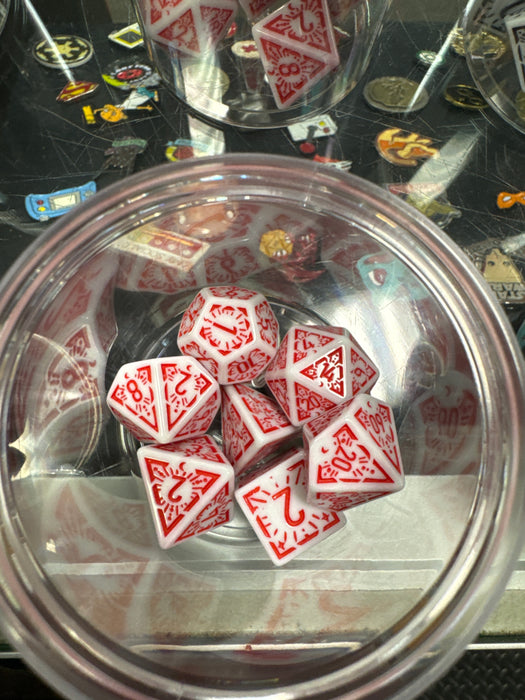 Deluxe Dice Sets 18mm Conch Sets (7 in set)