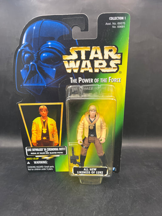 Star Wars POTF Luke Skywalker In Ceremonial Outfit With Medal Of Valor And Blaster Pistol
