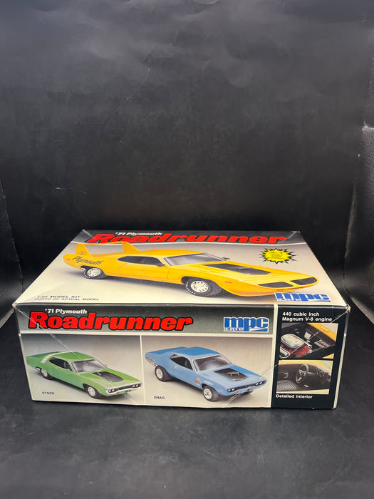 MPC/ERTL '71 Plymouth Roadrunner 1:25 Model Kit