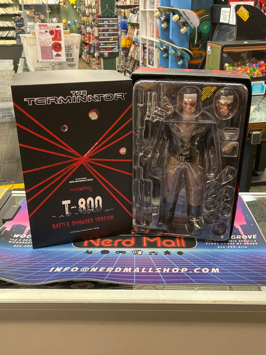 Hot Toys The Terminator T-800 Battle Damaged