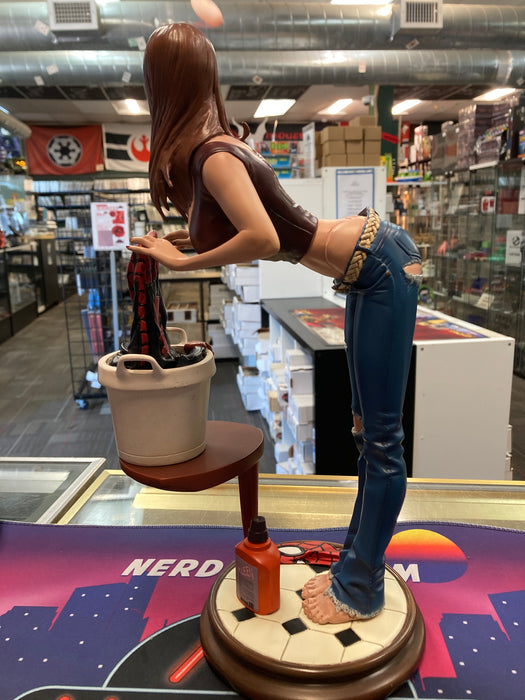 Sideshow Collectibles - Mary Jane Comiquette Polystone Statue