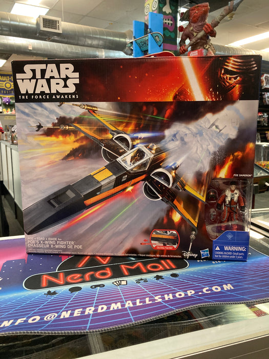 Star Wars The Force Awakens Poe's X-Wing Fighter w/ Poe Dameron