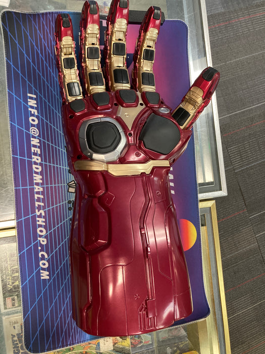 Hasboro Marvel Legends Series Infinity Gauntlet