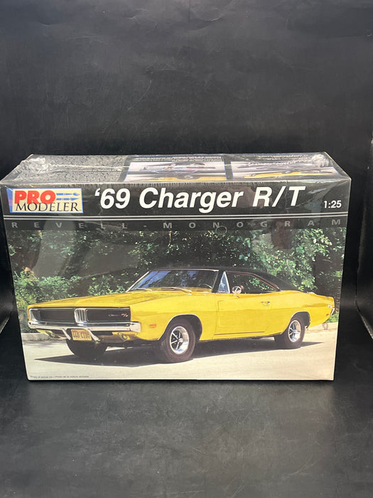 Revell Pro Modeler '69 Charger R/T 1:25 Model Kit