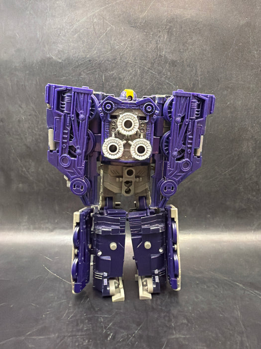 Transformers Generations Siege WFC-S51 Astrotrain