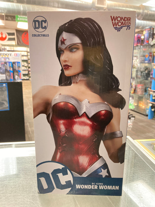 DC Collectibles Wonder Woman Statue