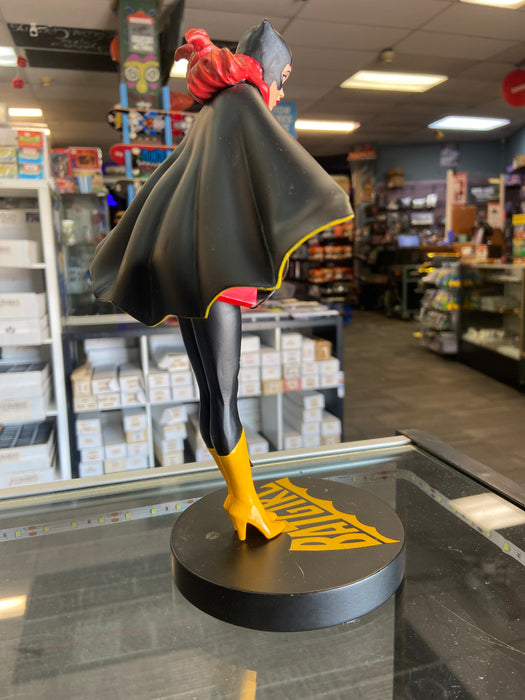 DC Universe Cover Girls Adam Hughes Batgirl Statue