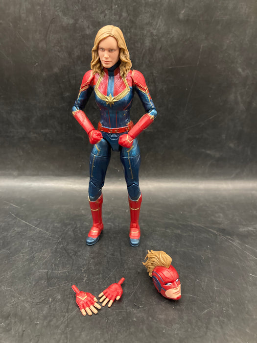 Marvel Legends Captain Marvel (Kree Sentry BAF)