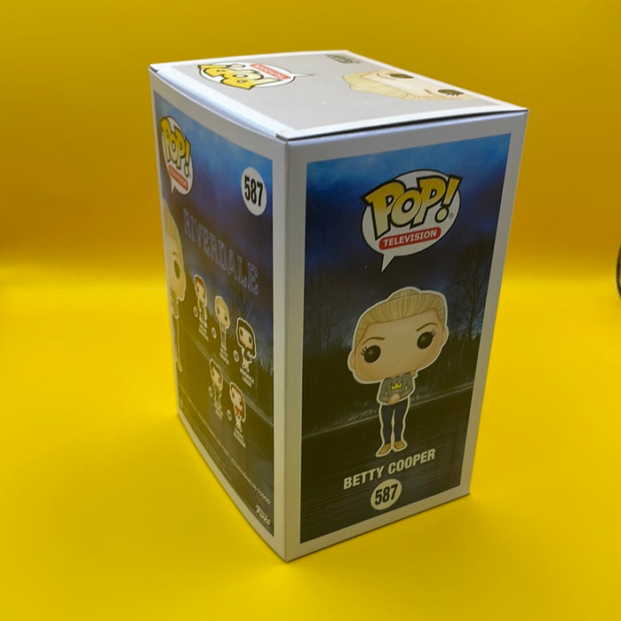 POP TV: Riverdale - Betty Cooper [Hot Topic Pre-Release Excl.]