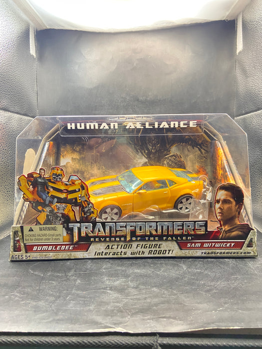 Transformers 2 Revenge of the Fallen Movie Human Alliance Bumblebee with Sam Witwicky