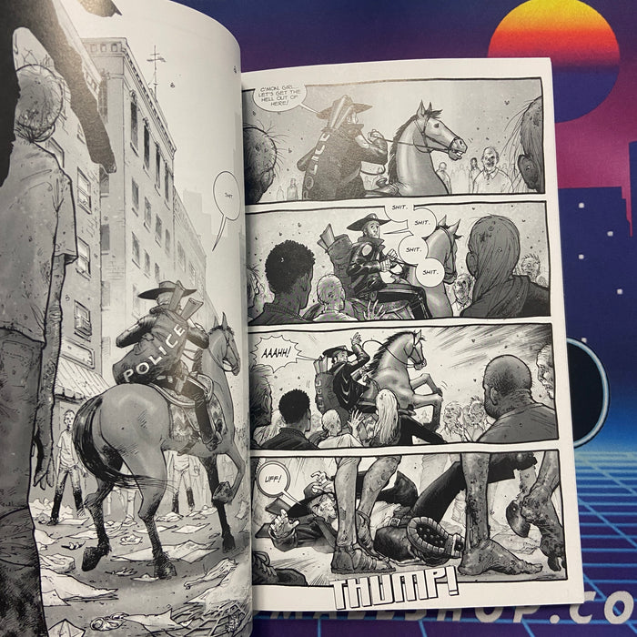 Walking Dead Volume 1: Days Gone Bye (Pre Owned)