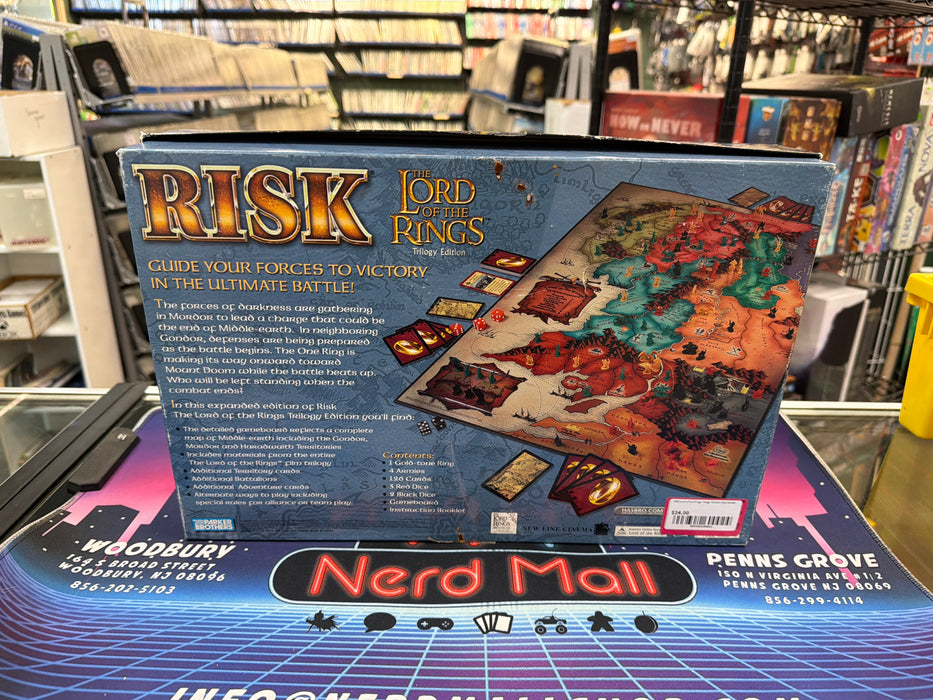 RISK Lord of the Rings Trilogy Edition (New Inside)