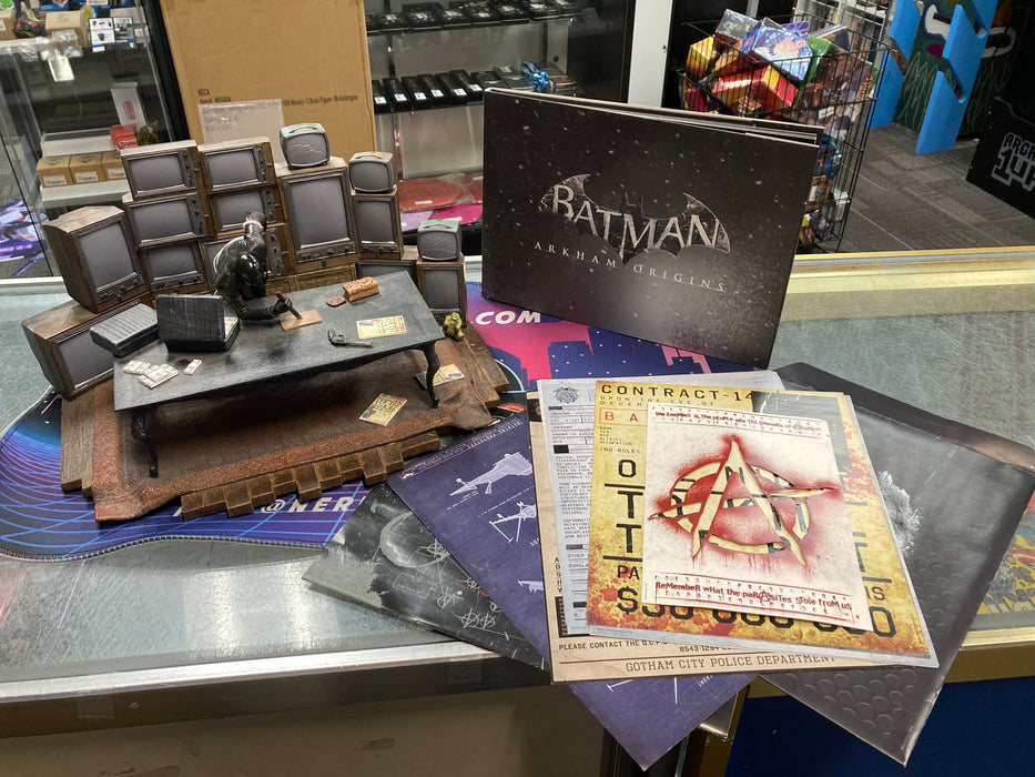 Joker "TV Wall" Batman: Arkham Origins Collector's Edition Statue
