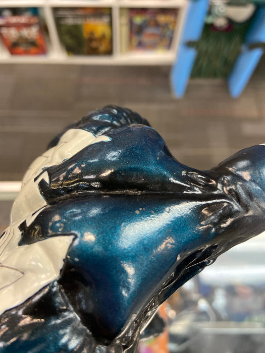 Bowen Designs 2005 Venom vs Spiderman Statue