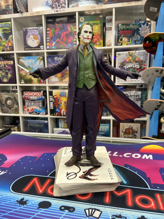 DC Direct Dark Knight Joker Statue