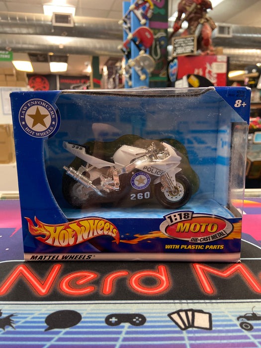 2002 Mattel Hot Wheels Law Enforcement 1:18 Die-Cast Metal Motorcycle