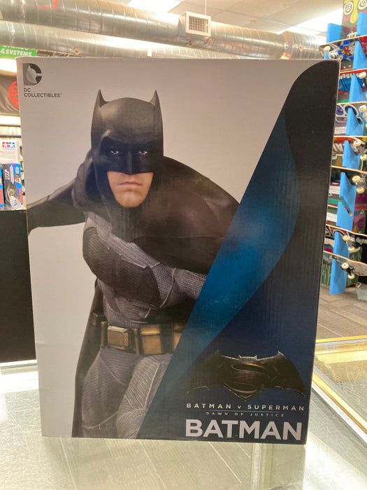 DC Collectibles Batman v Superman Dawn of Justice Batman Statue