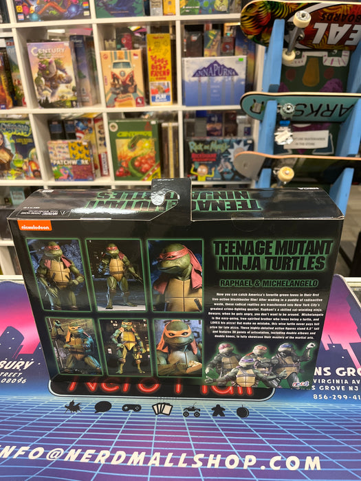 NECA Teenage Mutant Ninja Turtles Raphael & Michelangelo 2-pack