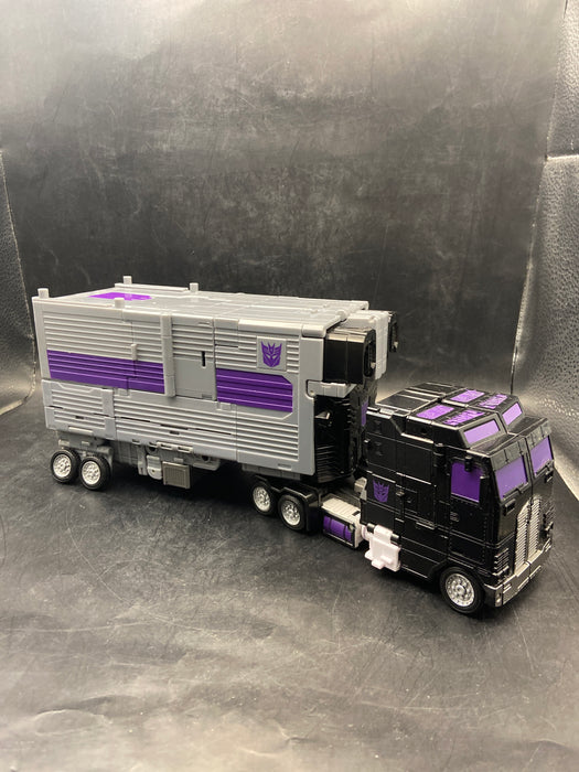 Transformers Generations Legacy Combiner Commander Motormaster