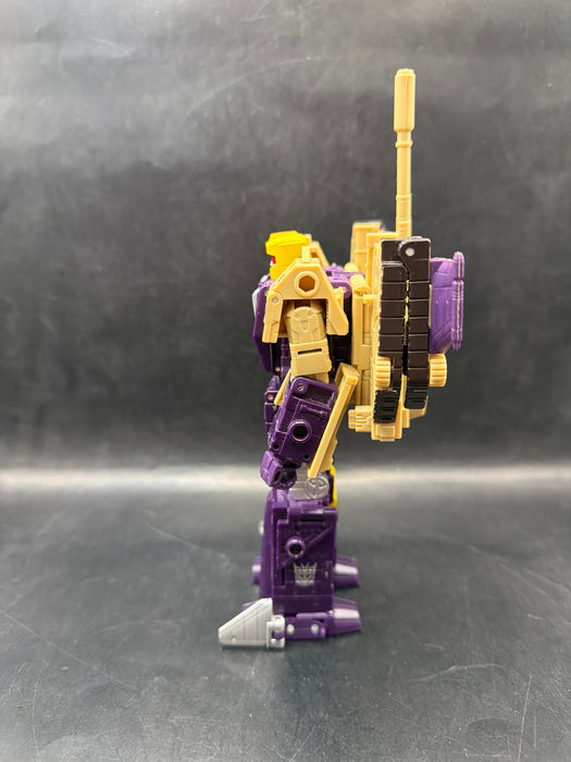 Transformers Legacy Leader Class Blitzwing