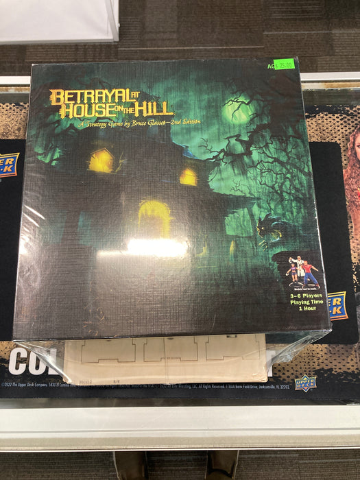 Betrayal At House On The Hill (w/ Exp. & Insert)