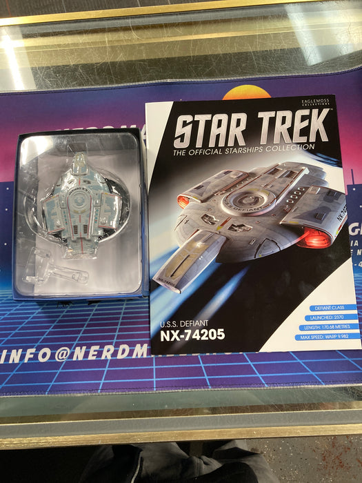 Star Trek Official Starships Collection USS Defiant NX-74205