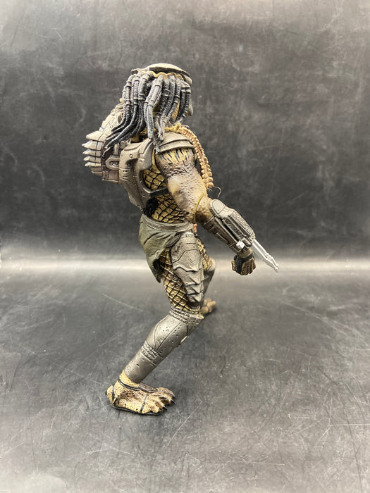 McFarlane Predator Jungle Hunter Deluxe 8" Figure