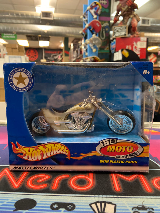 2002 Mattel Hot Wheels Law Enforcement 1:18 Die-Cast Metal Motorcycle