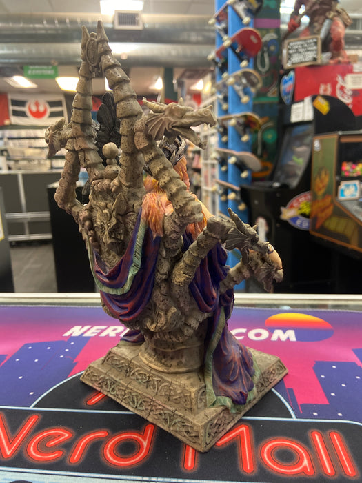 Myths & Legends Guardian of the Sword Statue - Slayer Queen Throne of Possession