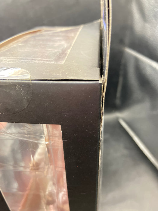 Diamond Select Cobra Kai Daniel LaRusso