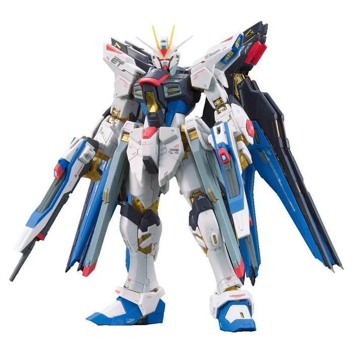 Gundam: Real Grade: 1/144: ZGMF X20A Strike Freedom Gundam