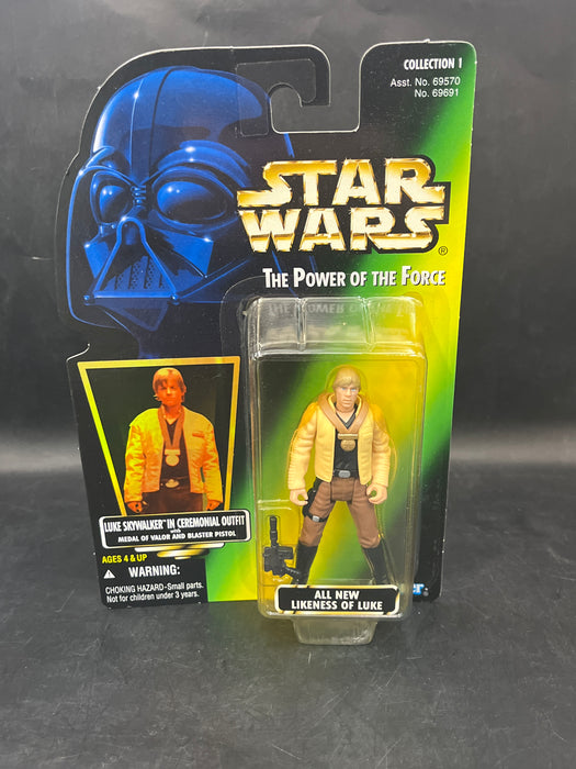 Star Wars POTF Luke Skywalker In Ceremonial Outfit With Medal Of Valor And Blaster Pistol