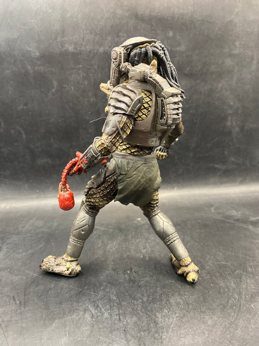 McFarlane Predator Jungle Hunter Deluxe 8" Figure