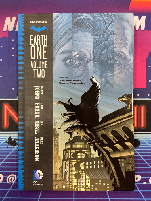 Batman: Earth One Vol. 2 (Pre Owned)