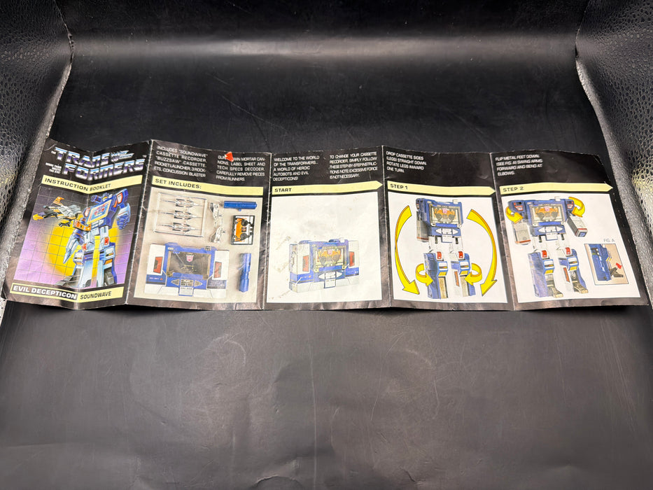 Transformers G1 1983 Soundwave