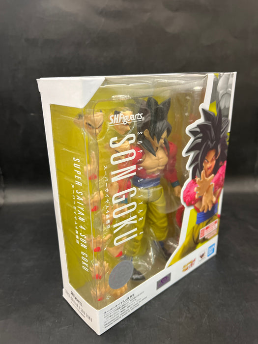 Dragon Ball GT Super Saiyan 4 Son Goku S.H.Figuarts Action Figure