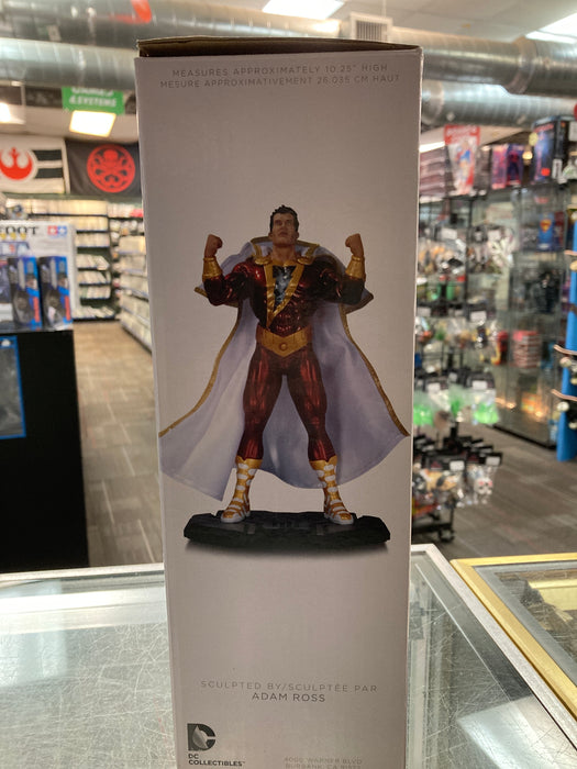 DC Collectibles Shazam Statue