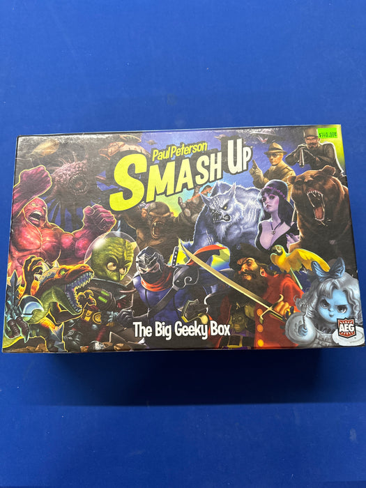 Smash Up-Big Geeky Box with 7 exp inside plus base