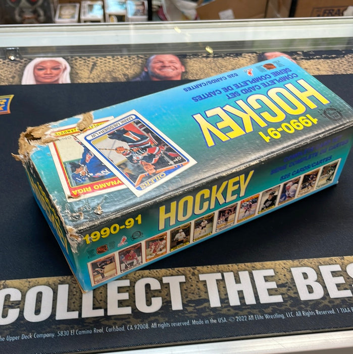 1990-91 O-Pee-Chee Hockey (528 Cards) [Damaged Box]
