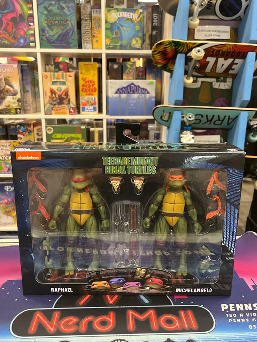 NECA Teenage Mutant Ninja Turtles Raphael & Michelangelo 2-pack