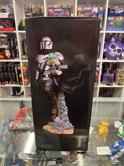 Star Wars Milestones Mandalorian and Grogu 1:6 Scale Statue (332/1000)