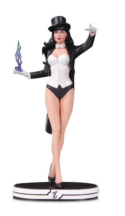 DC Cover Girls Zatanna Statue